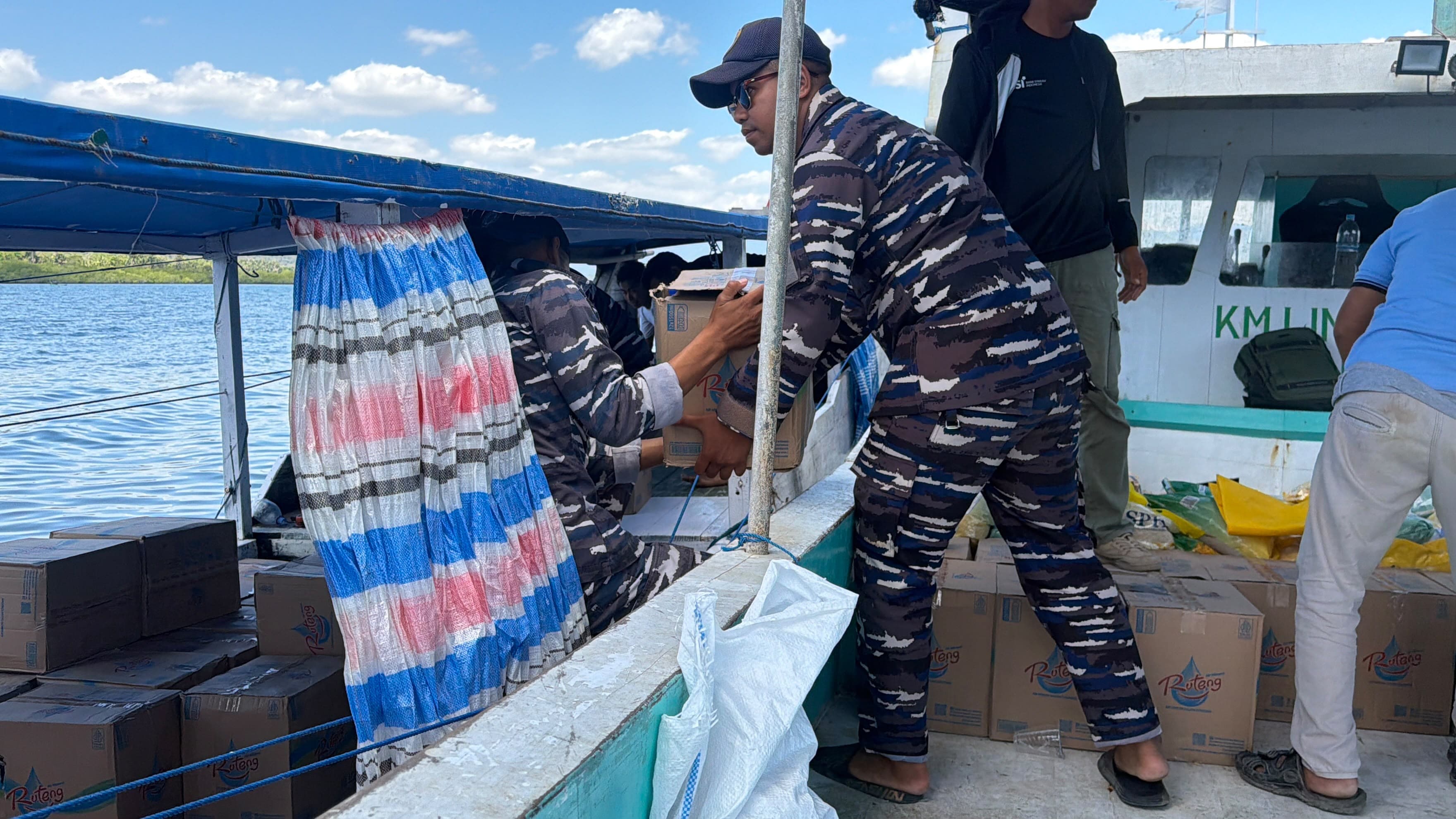 TNI AL GANDENG BUMN TEMBUS JALUR LAUT