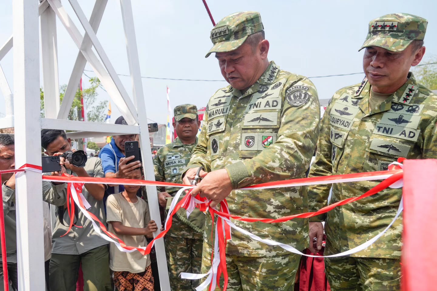 Pangkostrad Hadiri Peresmian Jembatan Garuda ke