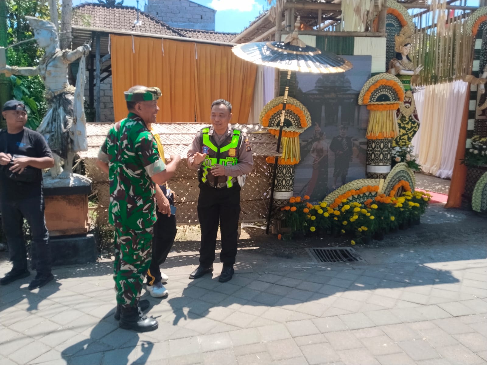 Danramil Tembuku Hadiri Upacara
