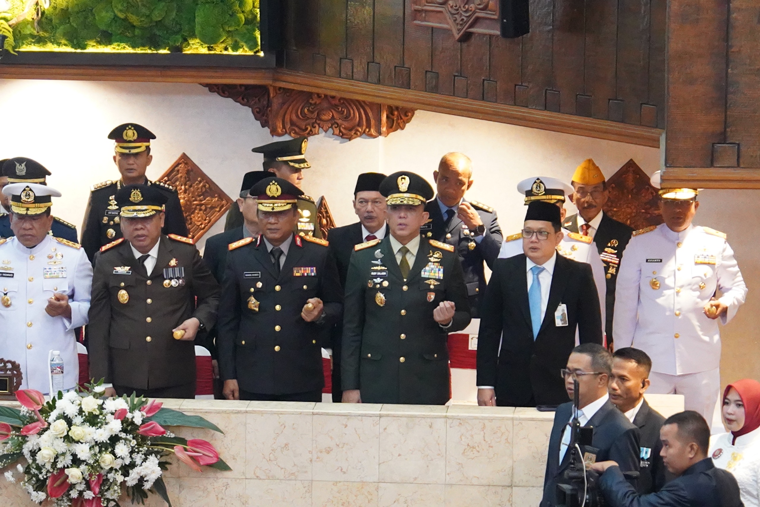 Pangdam V/Brawijaya Hadiri Rapat Paripurna