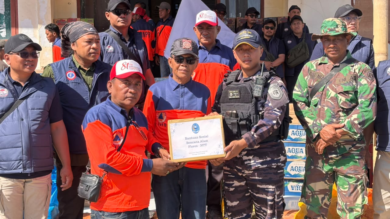 TNI AL BERSAMA BANK INDONESIA SALURKAN BANTUAN