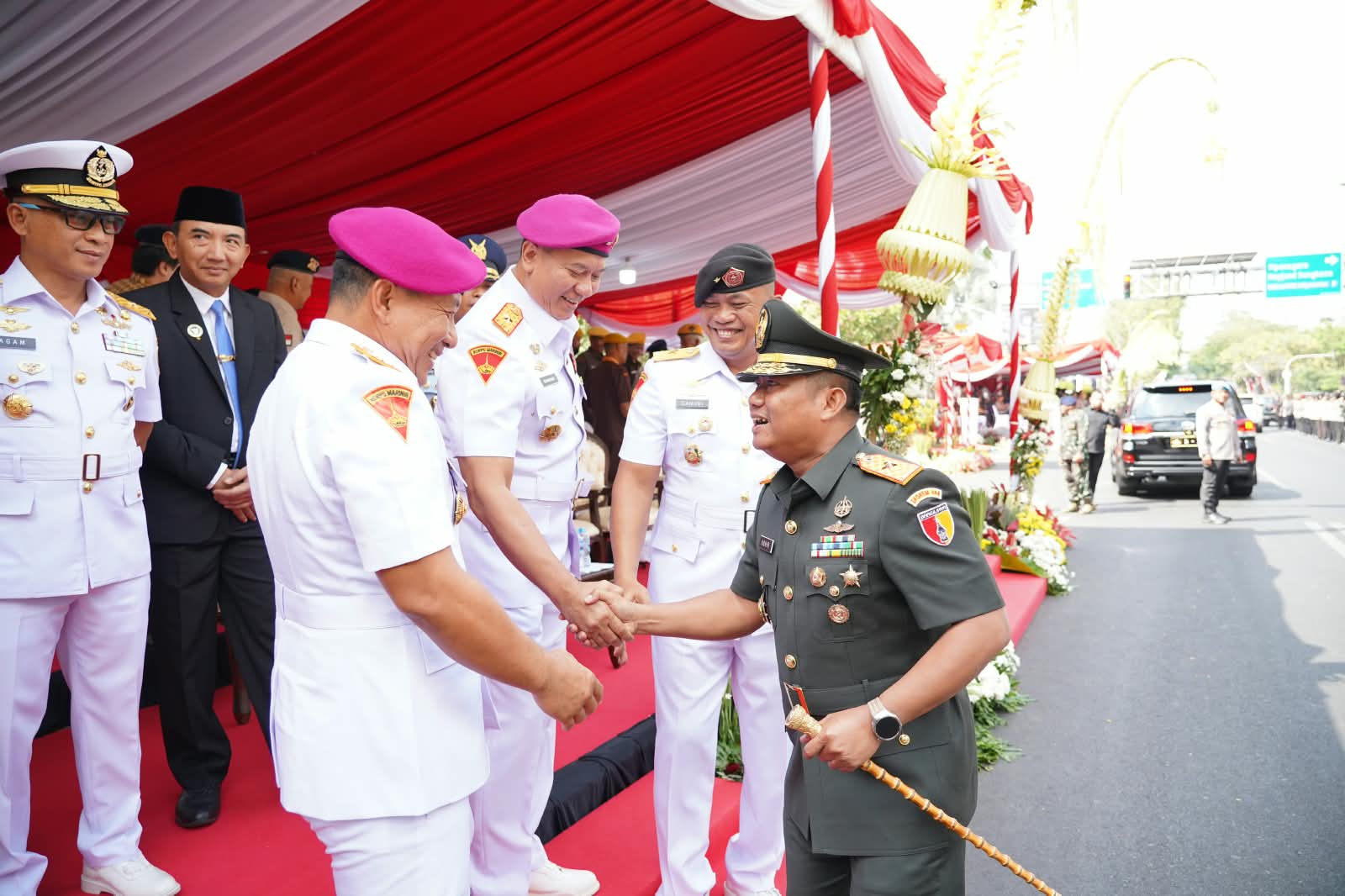 Danrem Bhaskara Jaya Hadiri Upacara