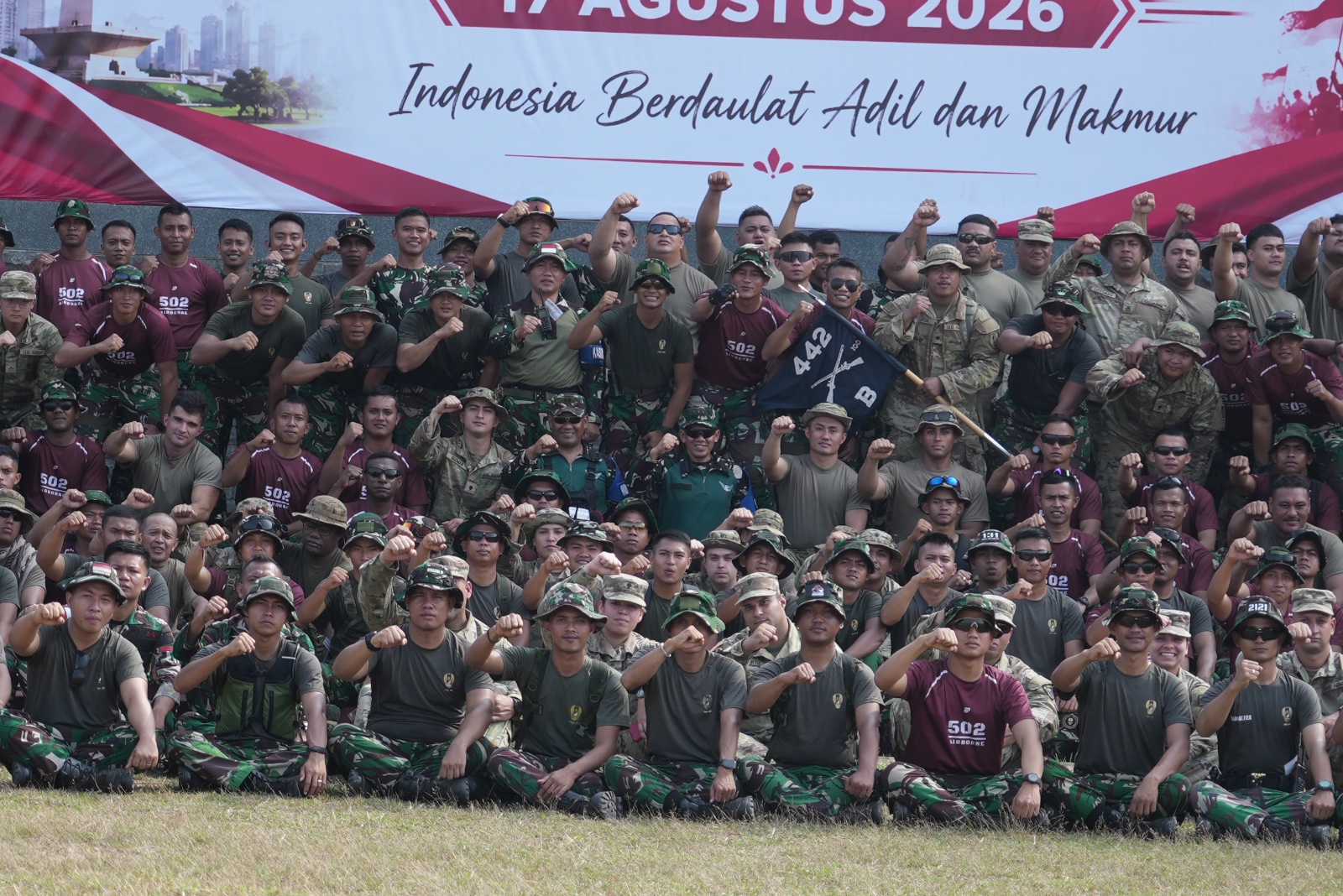 TNI AD Bersama US Army Adu Seru