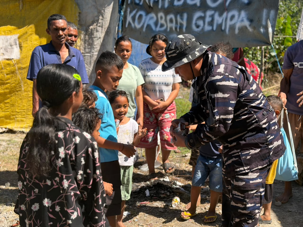 PRAJURIT TNI AL TEMPUH MEDAN EKSTREM