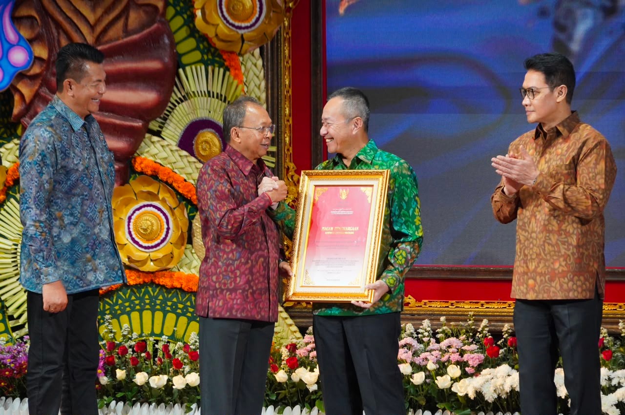 Pangdam IX/Udayana Raih Penghargaan