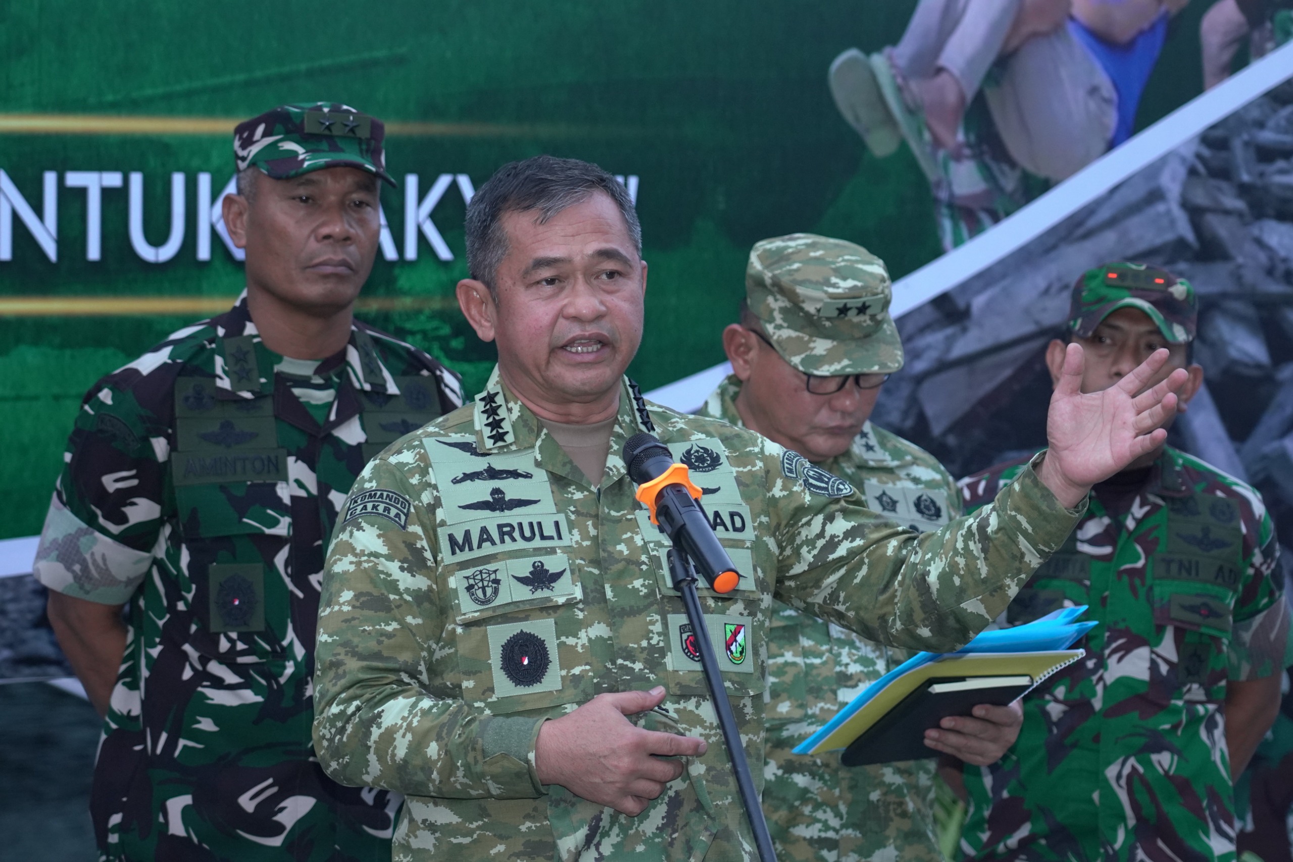 Kirim Kapal Rumah Sakit Ke NTT
