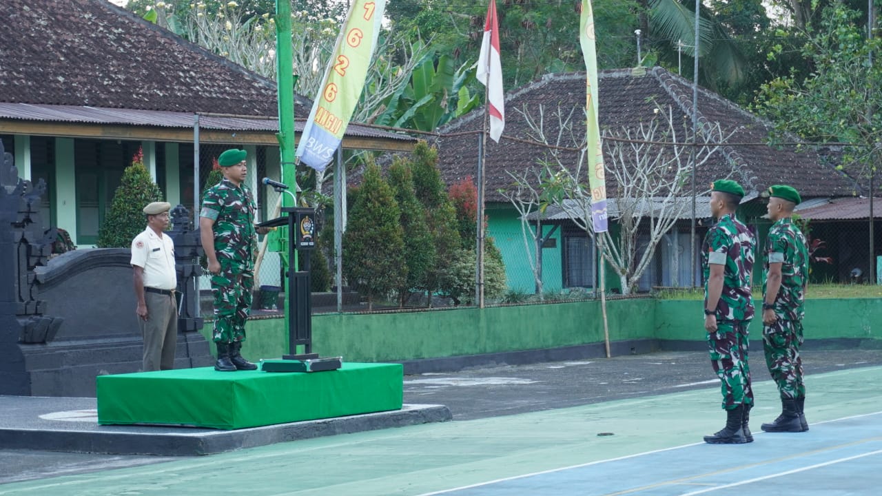 Dandim 1626/Bangli Terima Dua Anggota