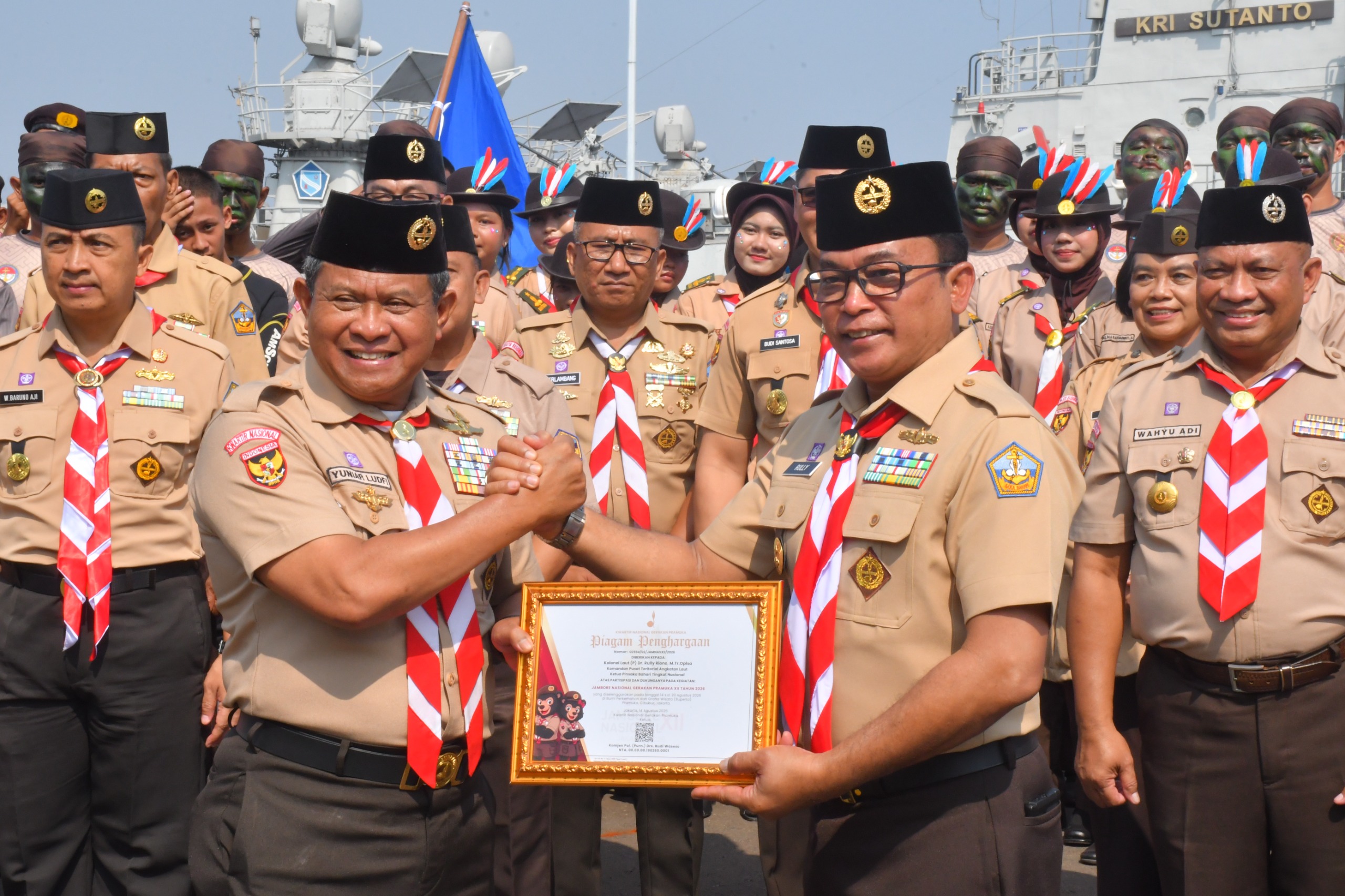 ASTER KODAERAL III HADIRI APEL