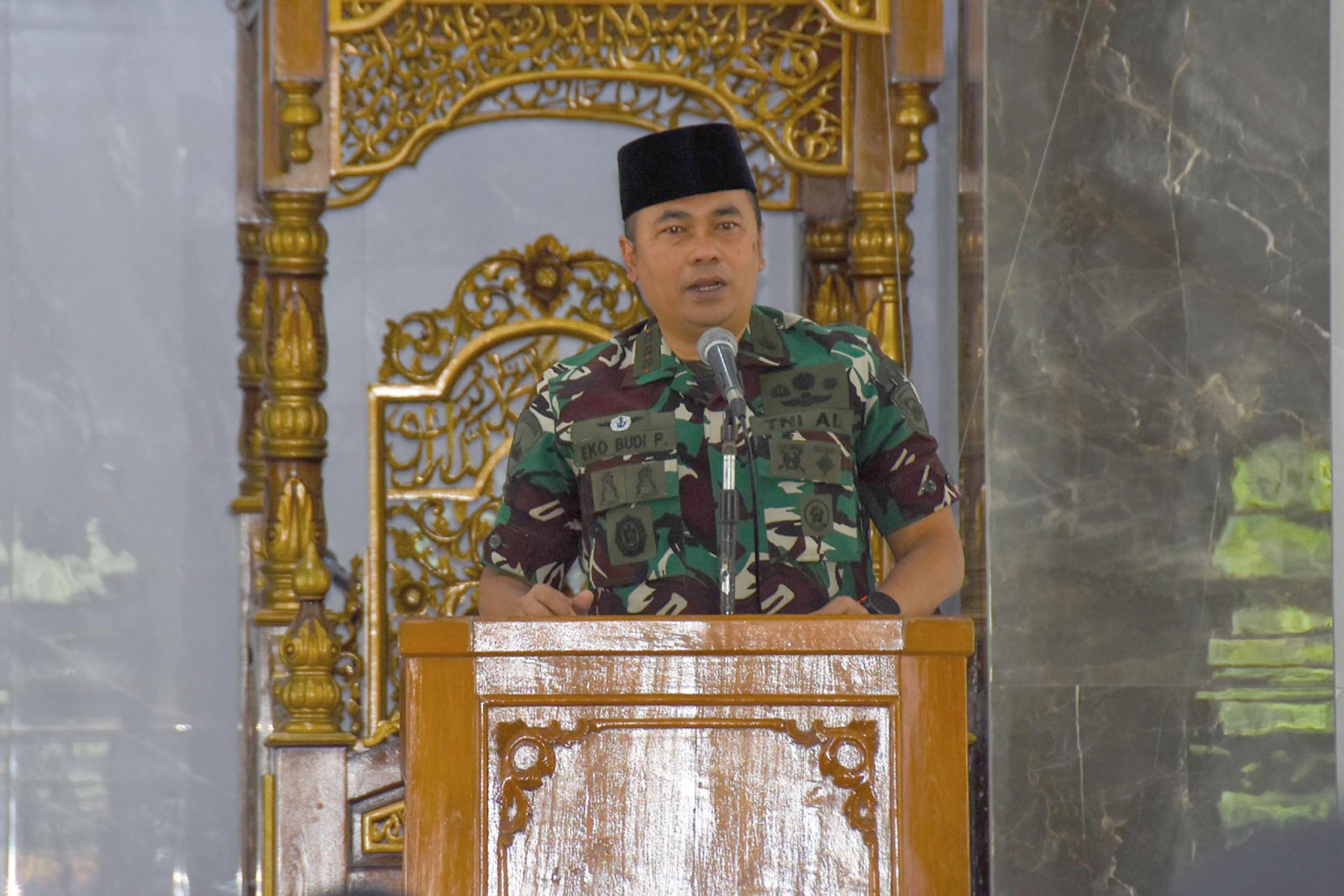 Prajurit Bersama PNS Brigif 2 Marinir