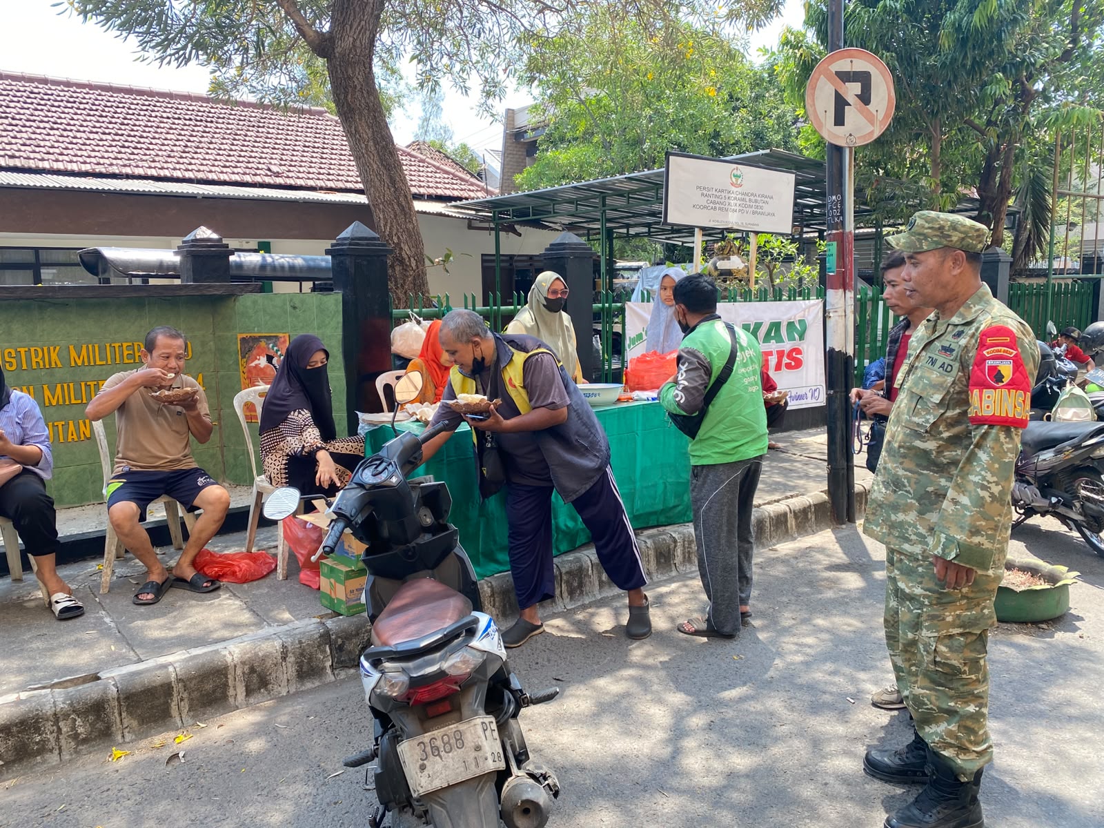 Seporsi Makanan Gratis Jadi Wujud Kepedulian