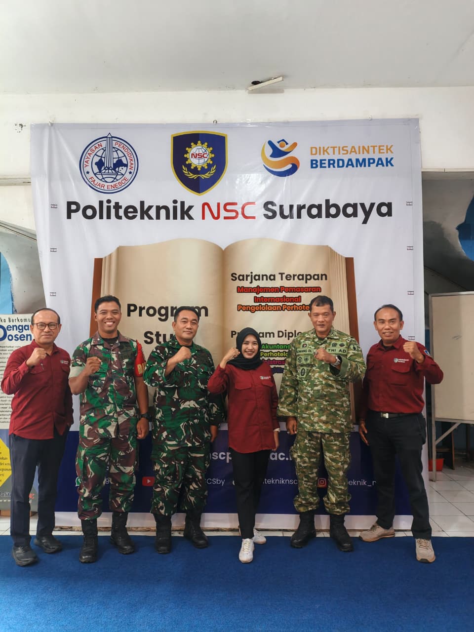Danramil Genteng Bekali Mahasiswa