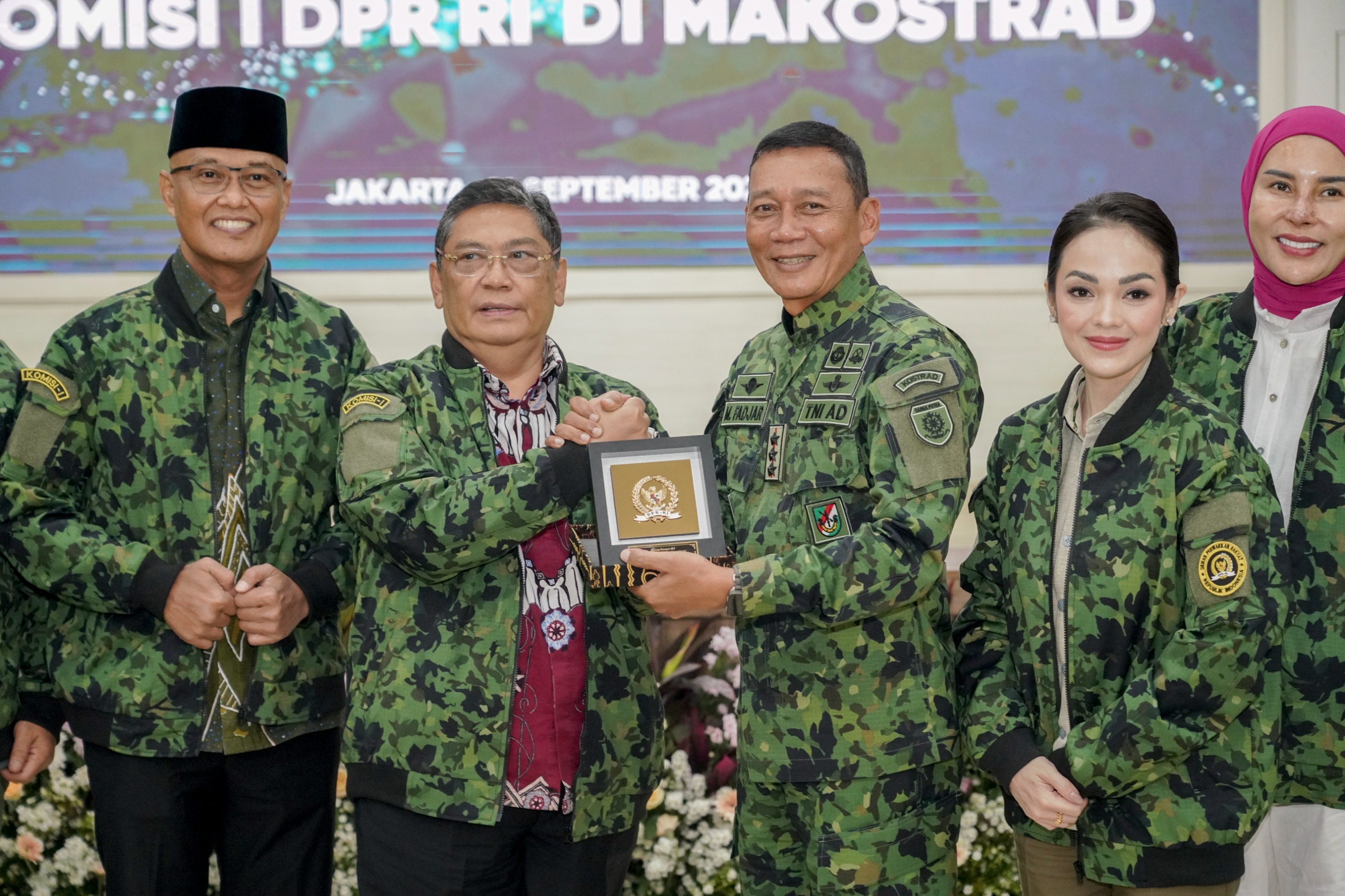 Pangkostrad Terima Kunjungan Kerja
