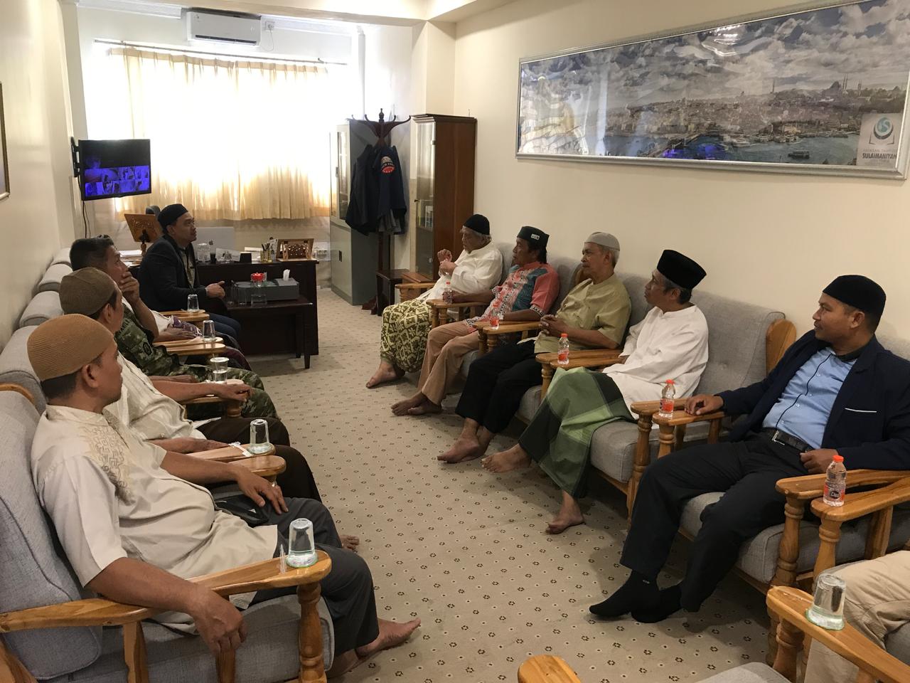 Danramil Wonocolo Silaturahmi Ke Pondok