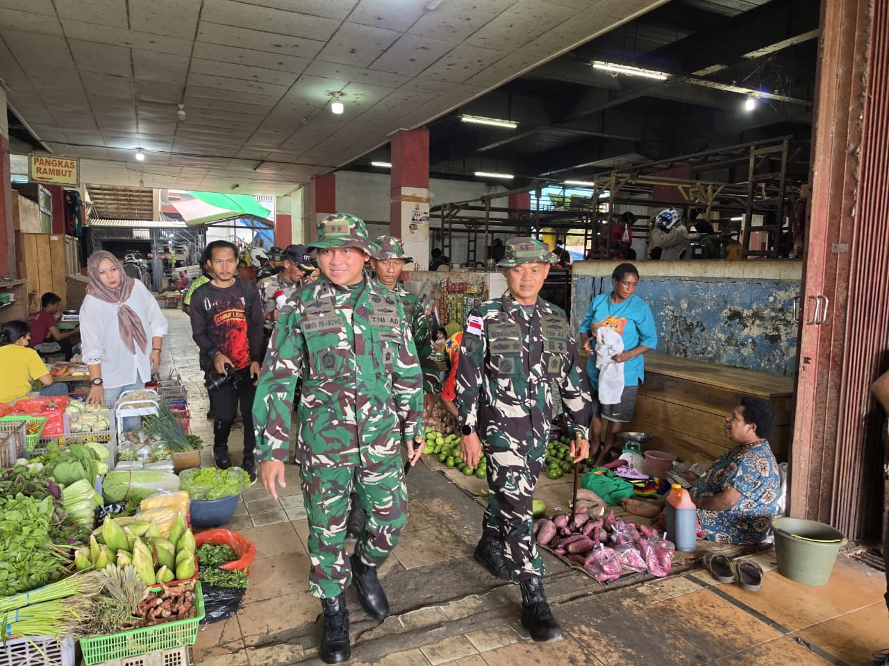 Gelar Karya Bakti Di Pasar Wamanggu