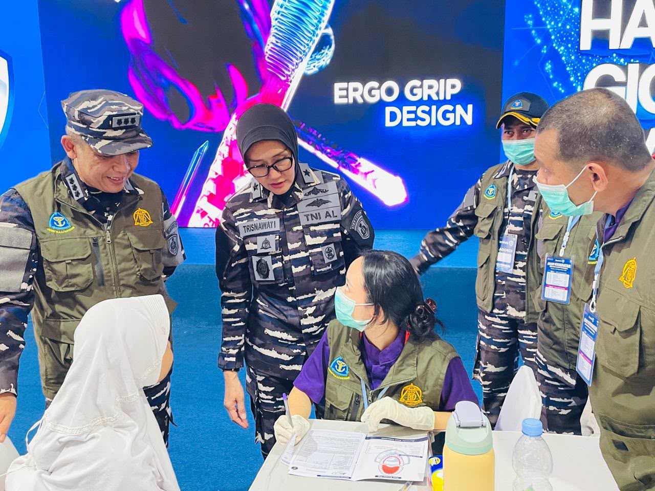 TNI AL GELAR BAKTI KESEHATAN GIGI GRATIS