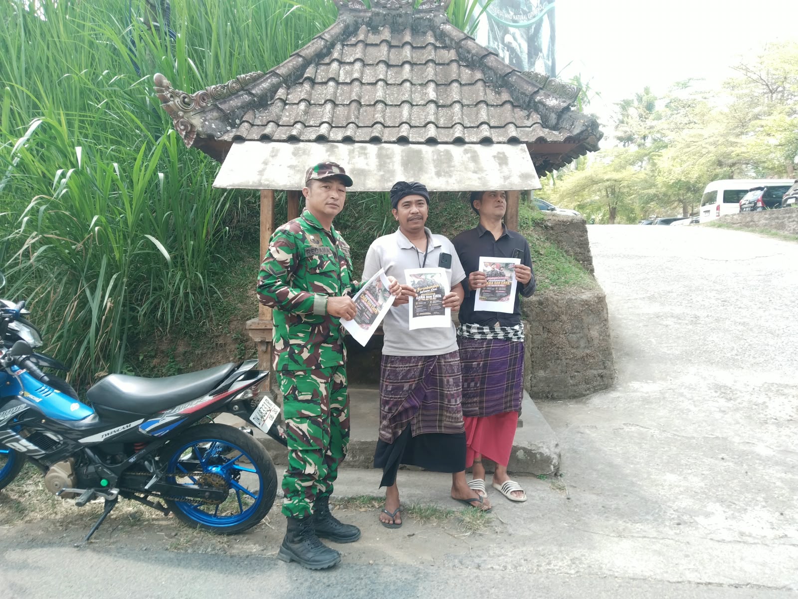 Babinsa Tembuku Sampaikan Informasi
