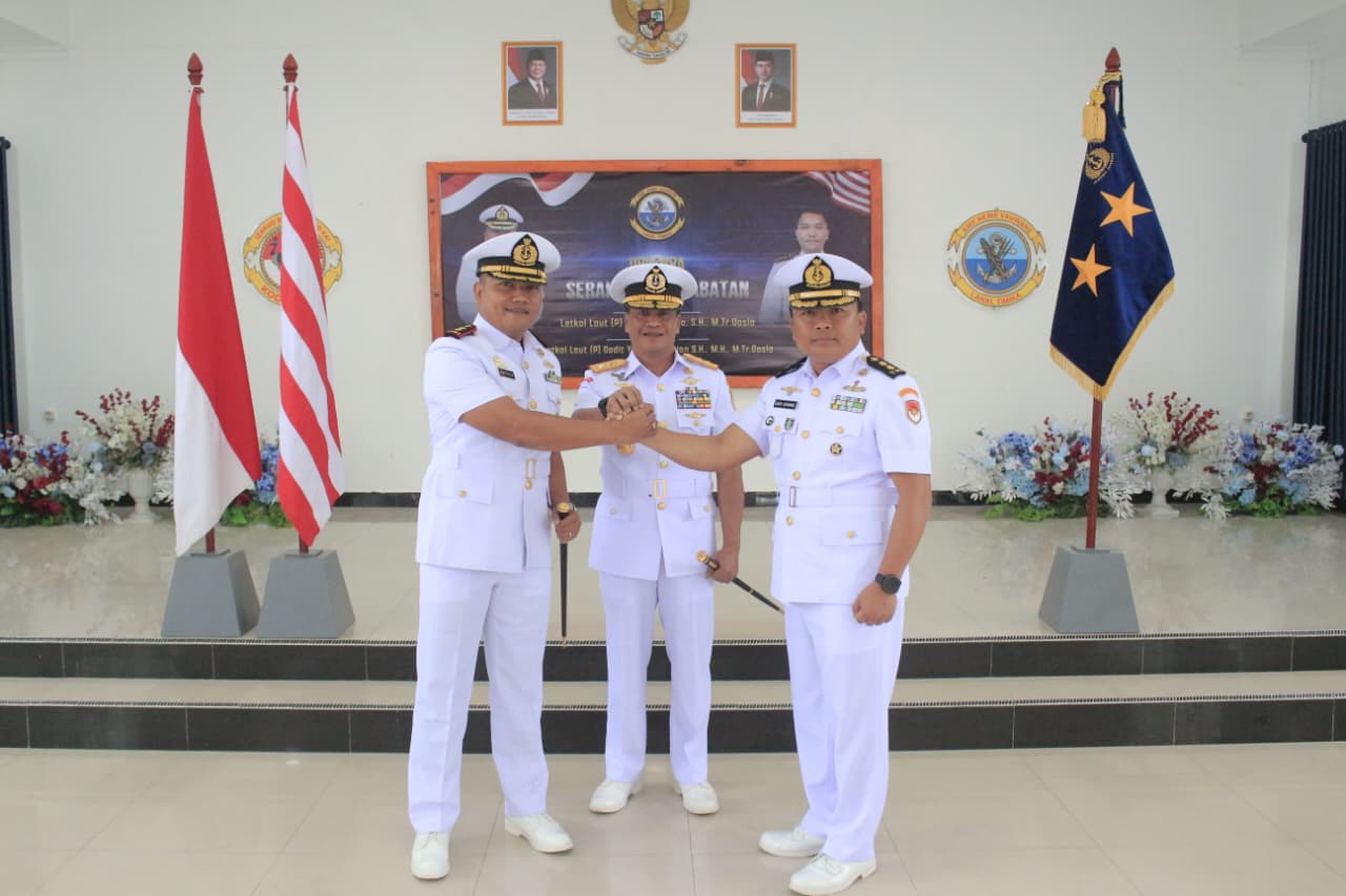 KOMANDAN KODAERAL XI PIMPIN UPACARA