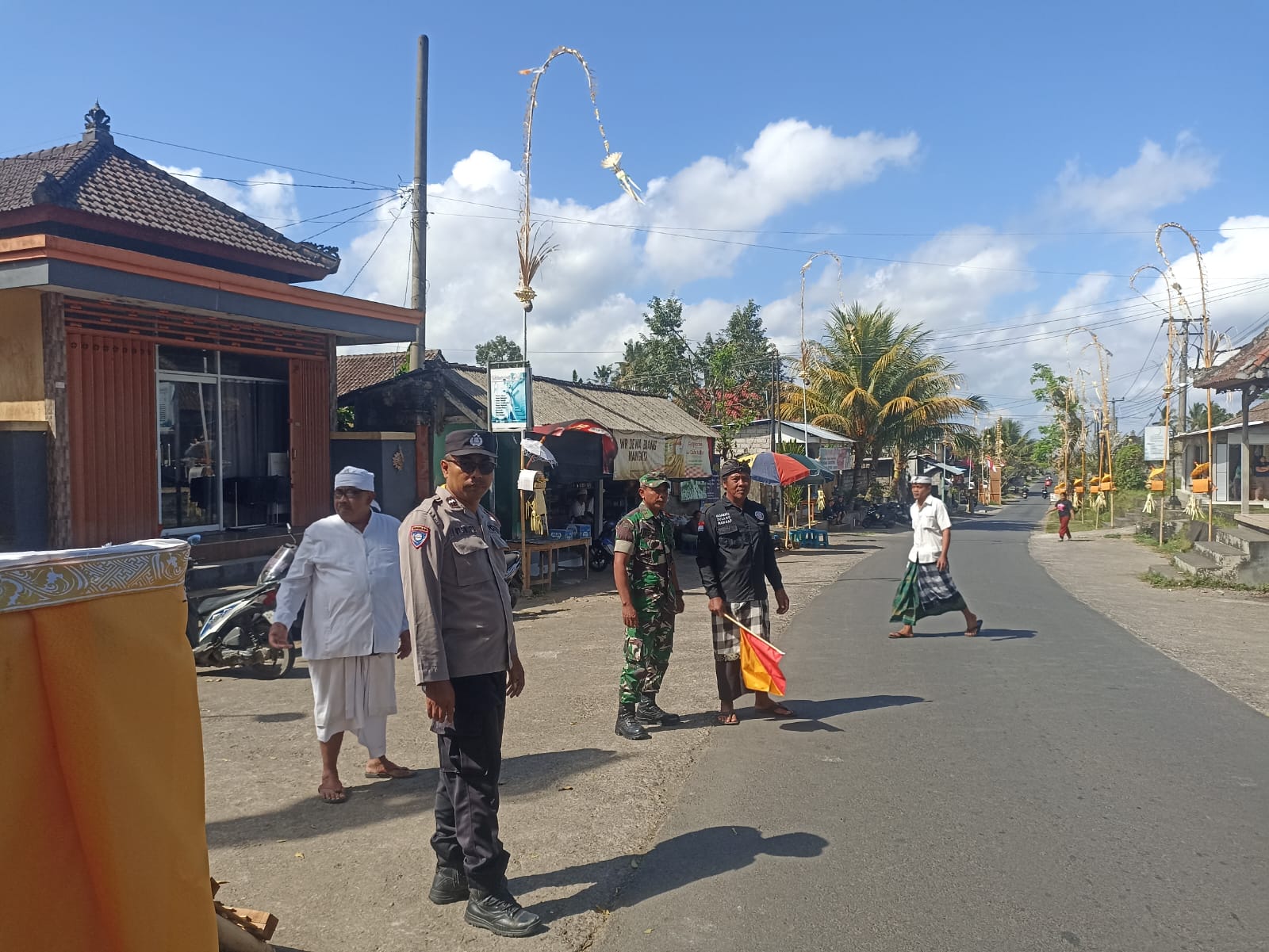 Amankan Kegiatan Upacara Dewa Yadnya