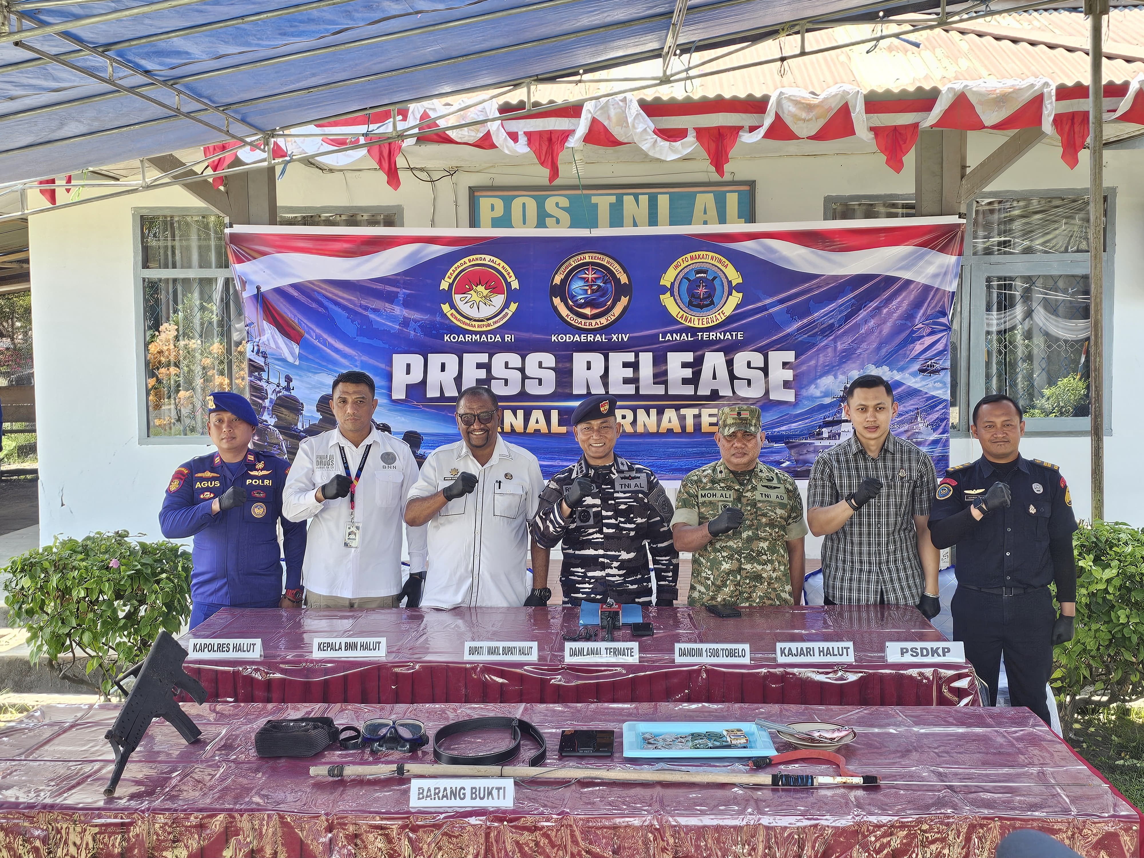 TNI AL AMANKAN PERAHU DIDUGA PELAKU PENGEBOMAN