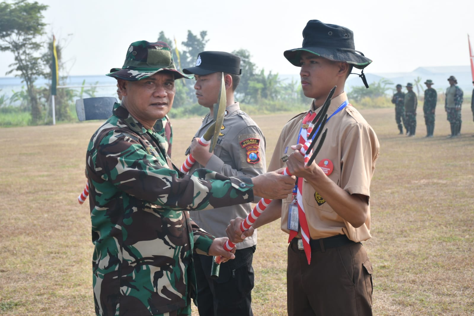Kodim 0815/Mojokerto Bersama Warga