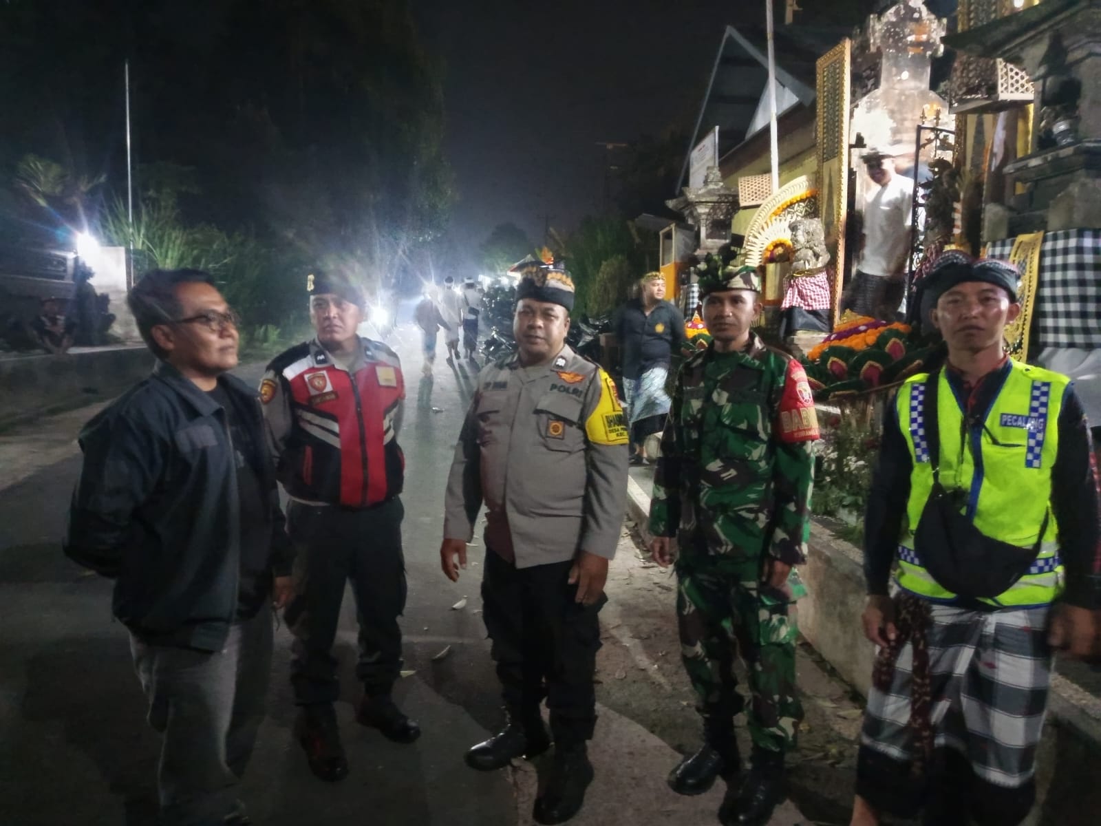 Babinsa Penglumbaran Pantau Pementasan