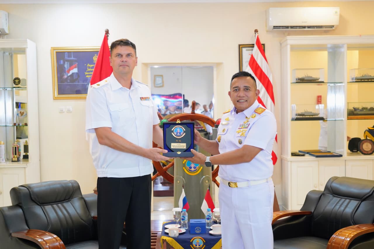 KODAERAL III TERIMA DELEGASI ANGKATAN LAUT RUSIA
