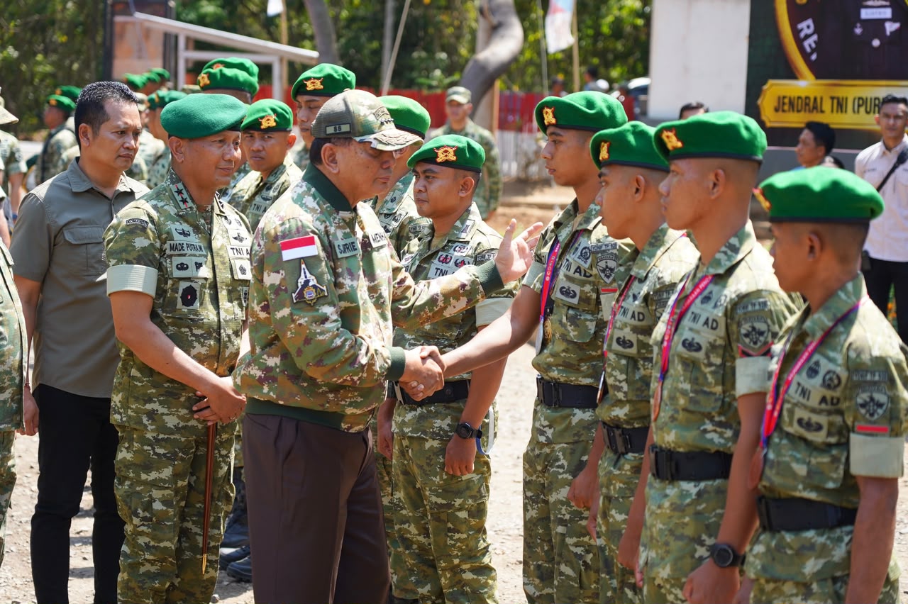 Pangdam IX/Udayana Bersama Menhan RI