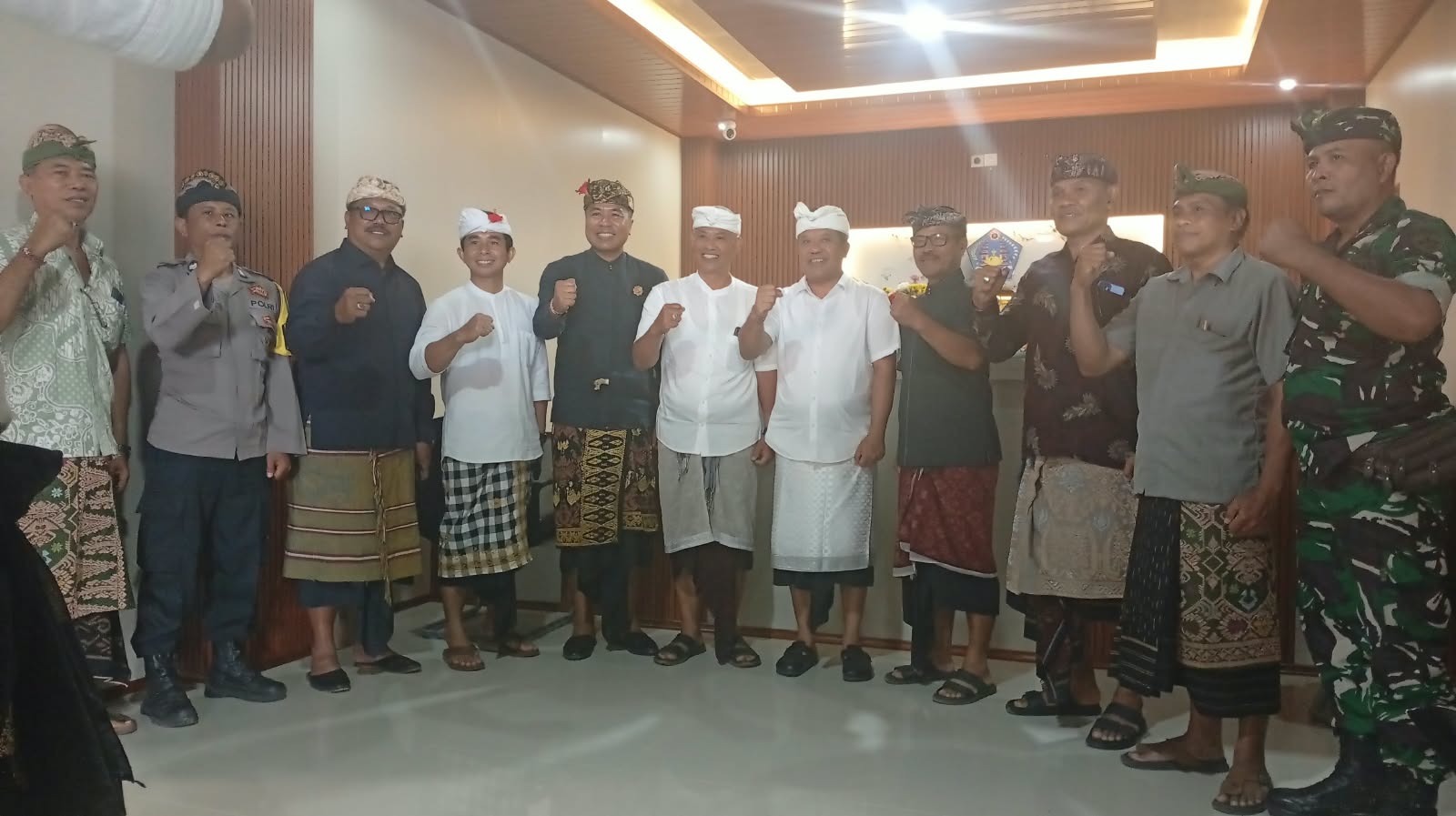 Wakili Danramil Bati Komsos Koramil Tembuku Hadiri Peresmian