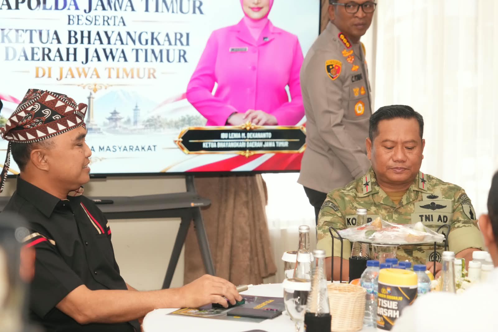 Danrem 084/BJ Sambut Kapolda Jatim