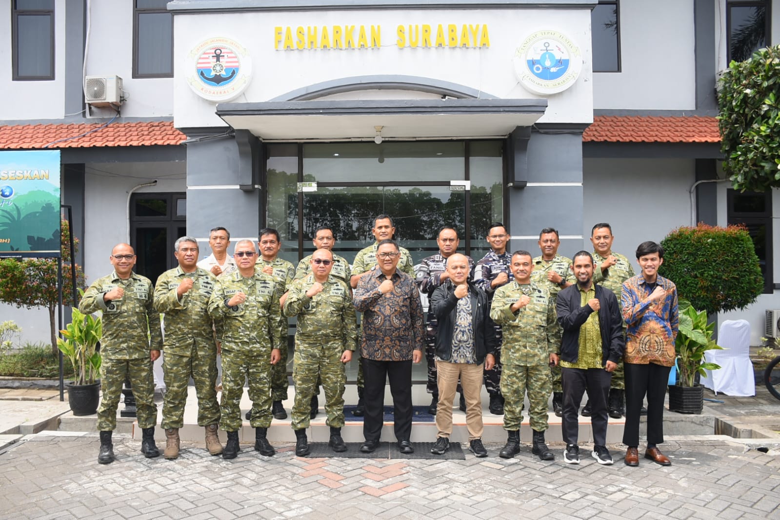 TINJAU PEMELIHARAAN DAN PERAWATAN ALUTSISTA TNI AL