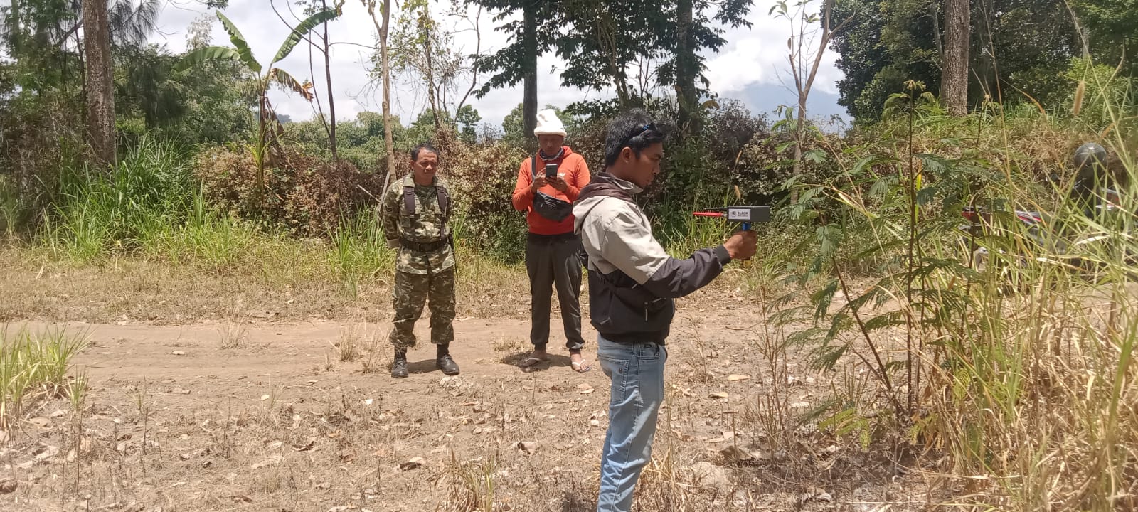 Babinsa Pinggan Dampingi Tim Korem