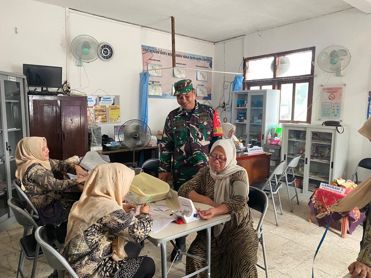 Babinsa Dampingi Posyandu Keluarga