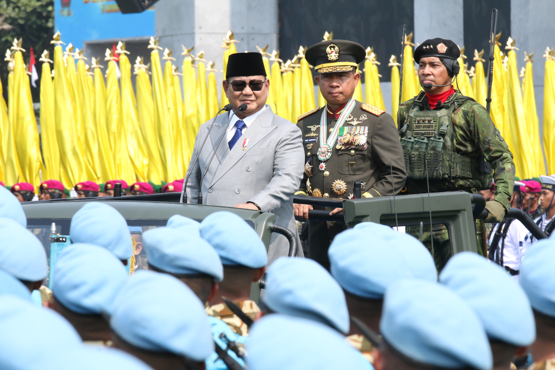 SATU BRIGIF DAN EMPAT BATALYON MARINIR DIKUKUHKAN