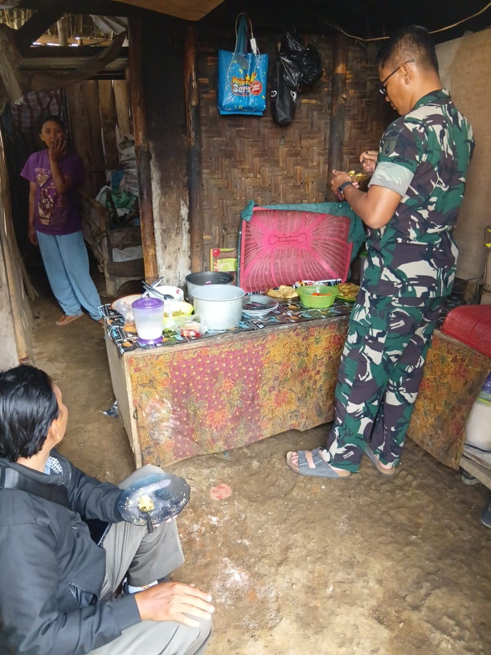 Dandim 0818 Kabupaten Malang Nikmati Hidangan