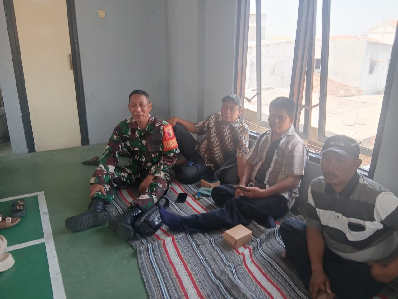 Babinsa Bulak Banteng Dampingi Penilaian Lomba