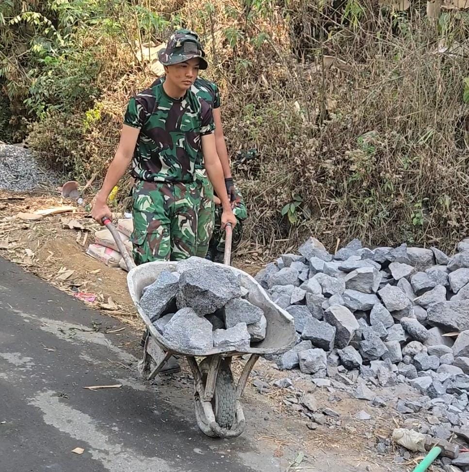 Prajurit Kodim 0818 Malang Tumpahkan Keringat