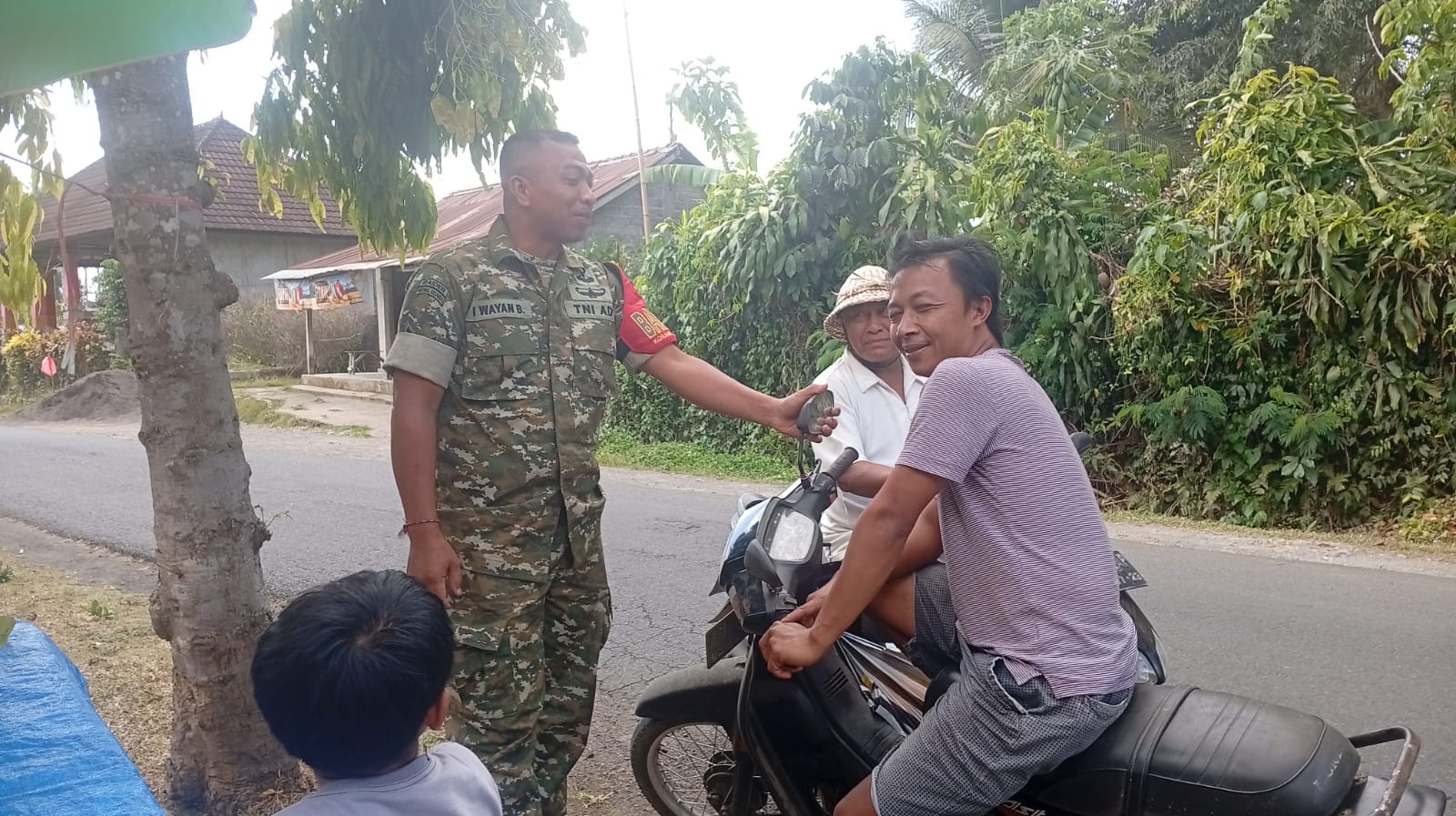 Babinsa Undisan Laksanakan Patroli