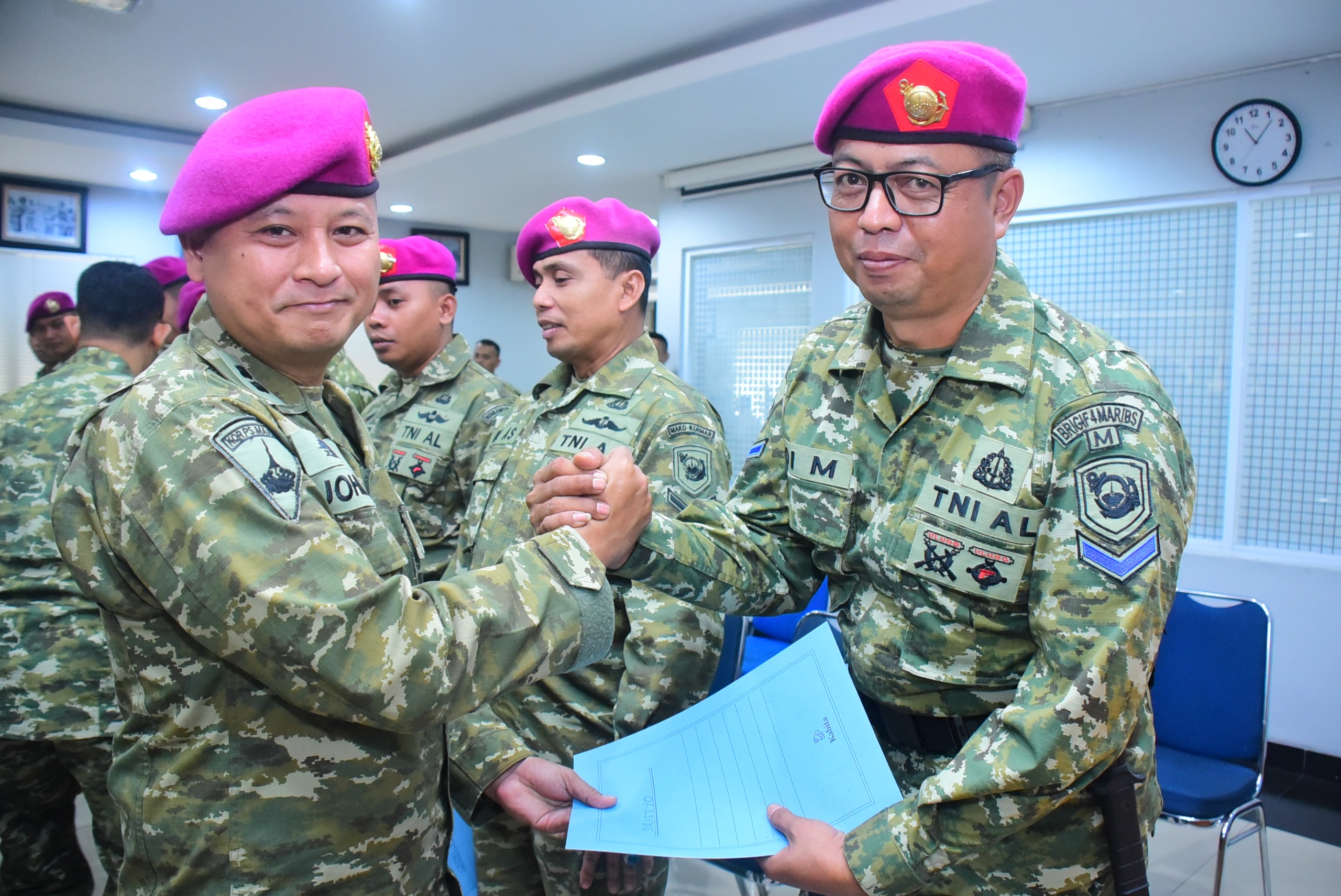 ASKOMLEK PANGKORMAR RESMI TUTUP PELATIHAN