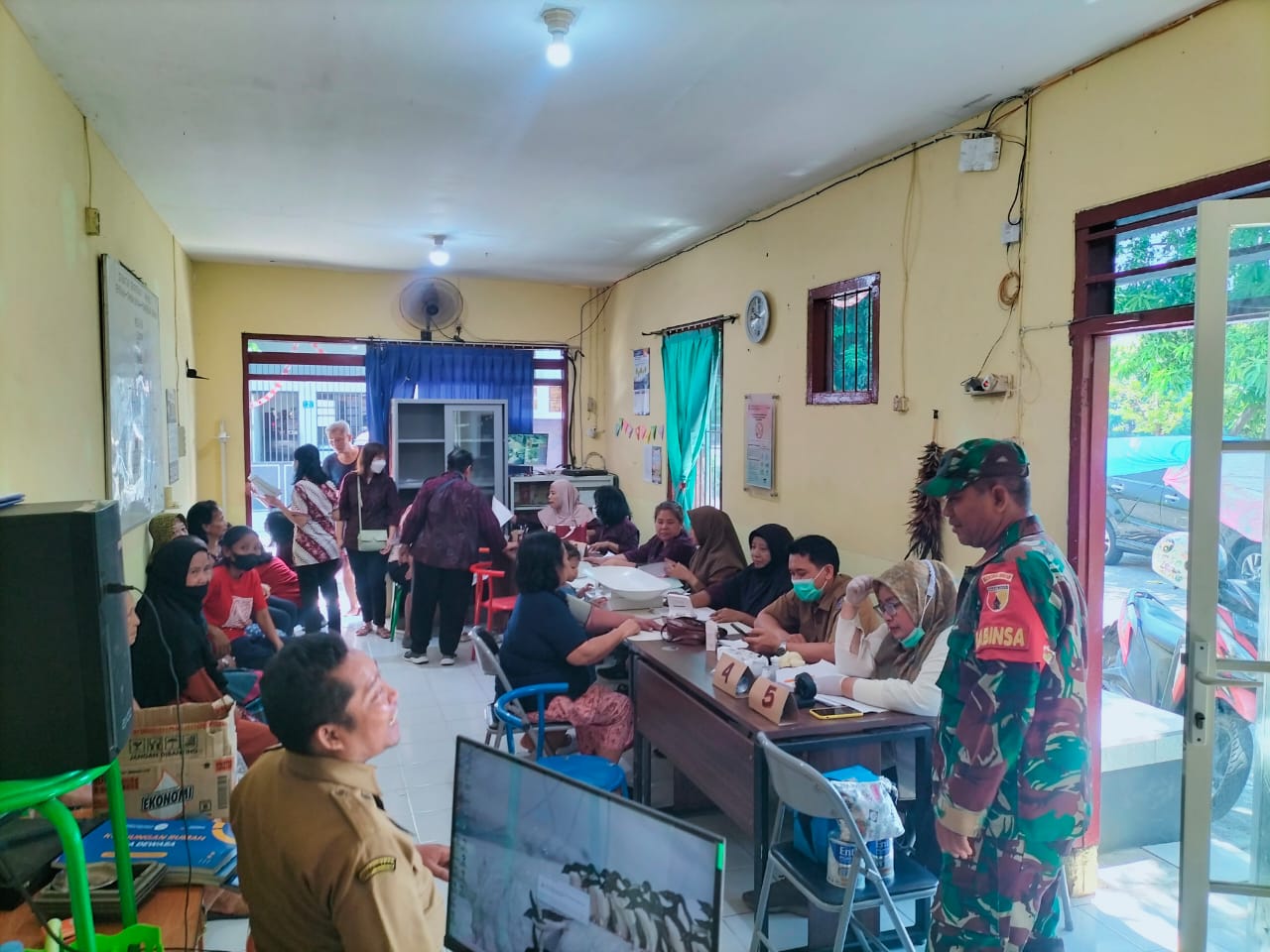 Babinsa Bubutan Dampingi Pemeriksaan