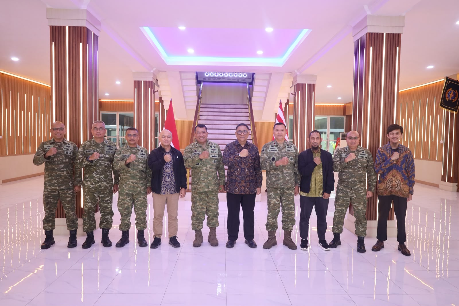 DANKODAERAL V TERIMA KUNJUNGAN